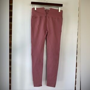 Fabletics Leggings W/Pockets Pink Size Medium